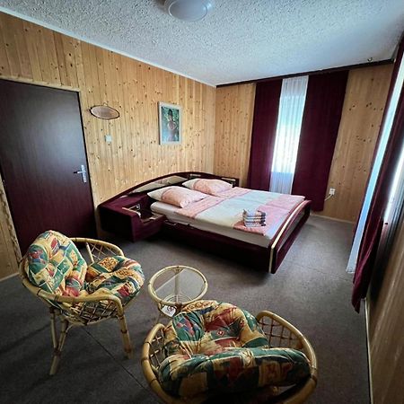 Apartmany Merkel Broumov Εξωτερικό φωτογραφία